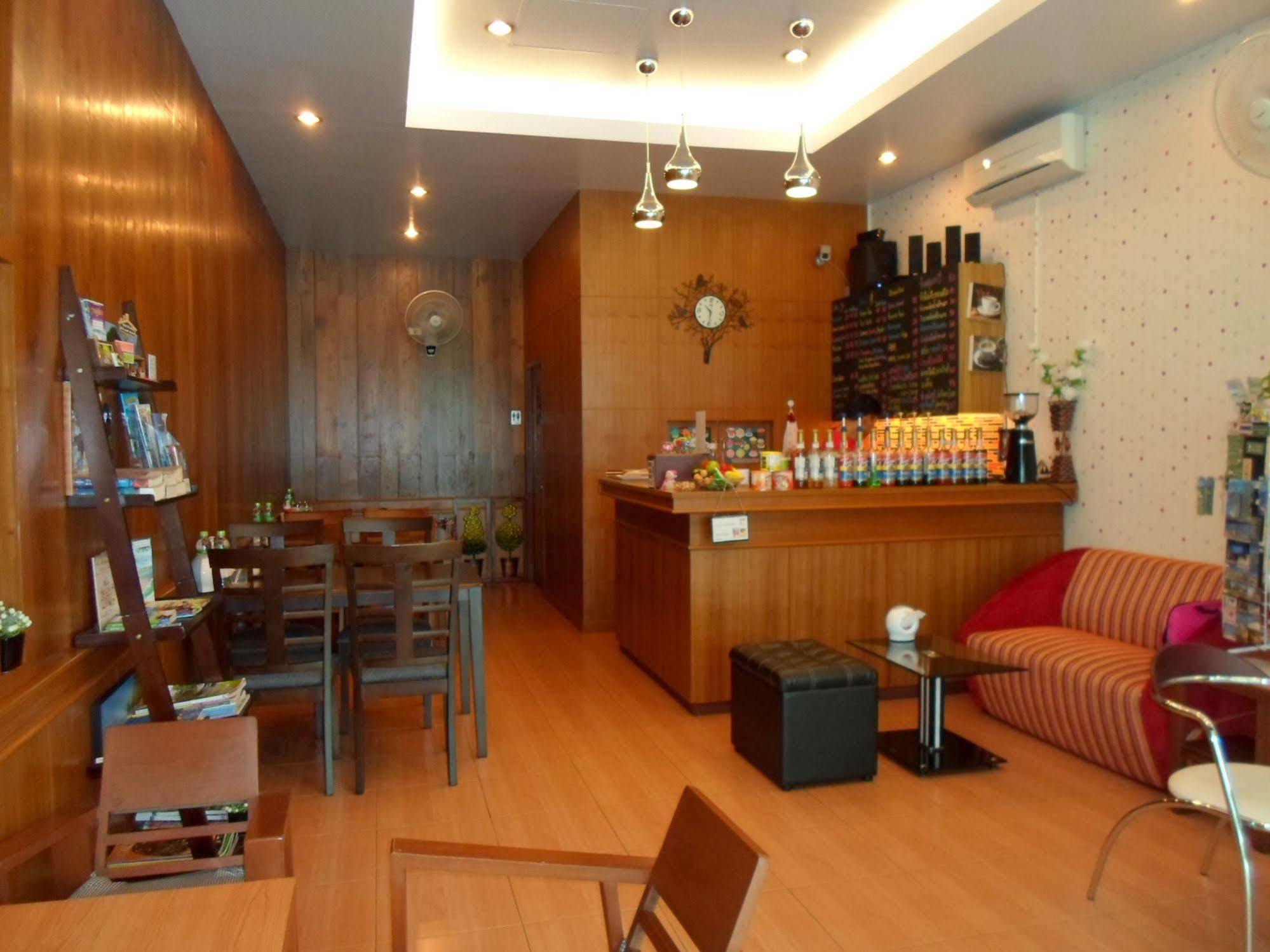 Myplace@Surat Hotel Surat Thani Exterior photo